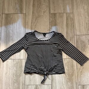 Rue21 Black and White Striped Long Sleeve Top